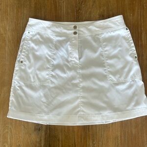 TAIL athletic skirt, fully lined with nude shorts